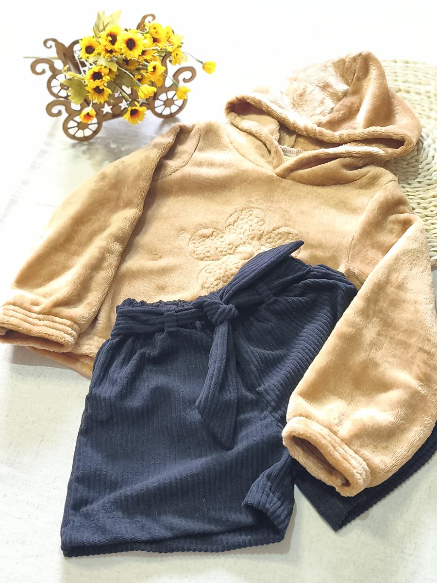 Conjunto Milli&Nina Blusão e shorts