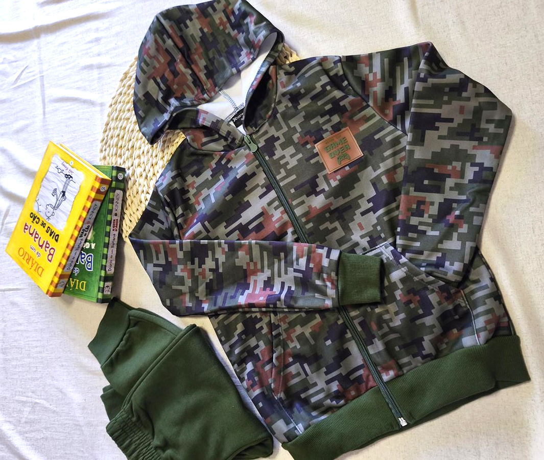 Conjunto jaqueta e calça jogger game over